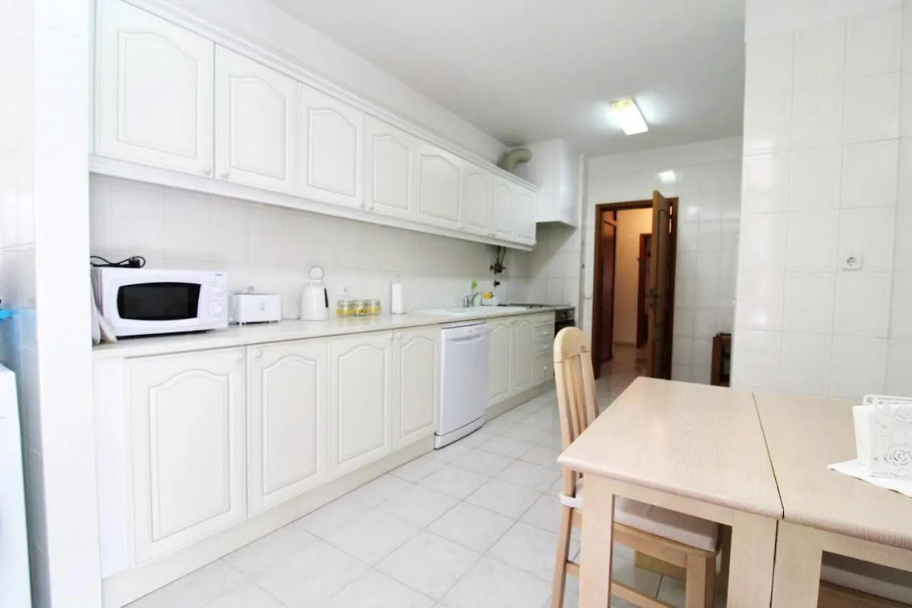 Spacious And Modern Apartment In Portimao 100 M² Amazing View Portugal