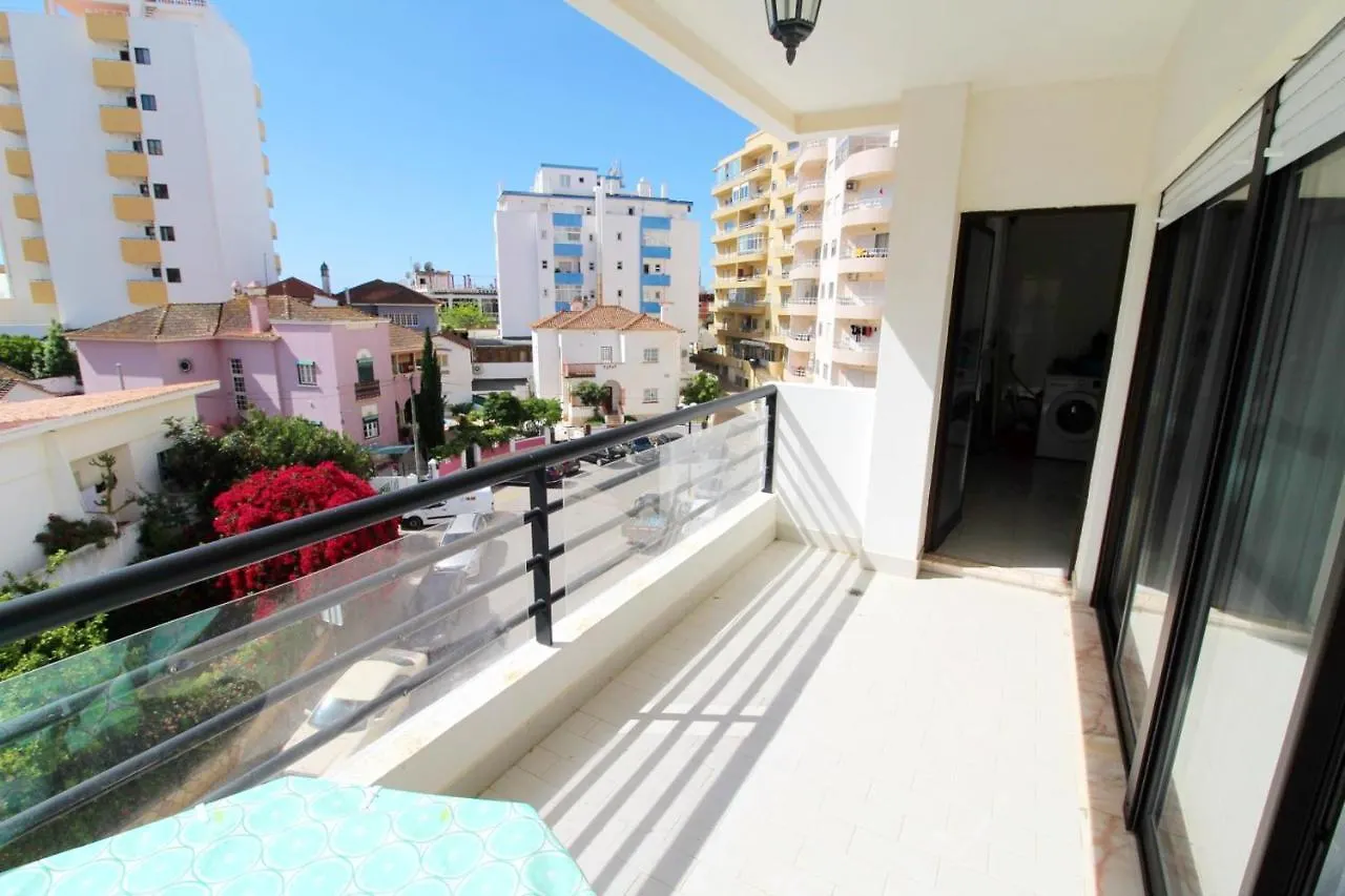 Spacious And Modern Apartment In Portimao 100 M² Amazing View